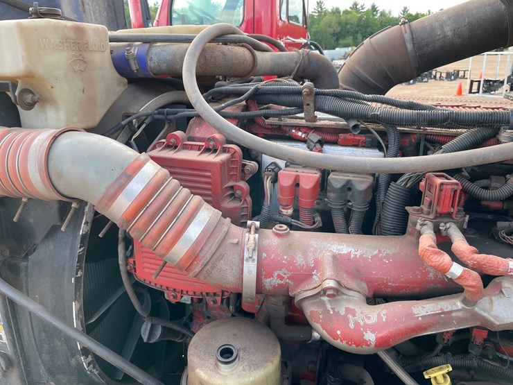 2010-peterbilt-386-image-49