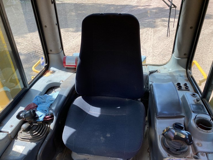 2006-komatsu-d61px-image-38