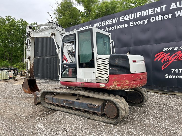 takeuchi-tb1140-image-2
