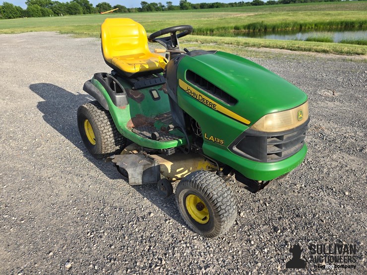 john-deere-la135-image-3