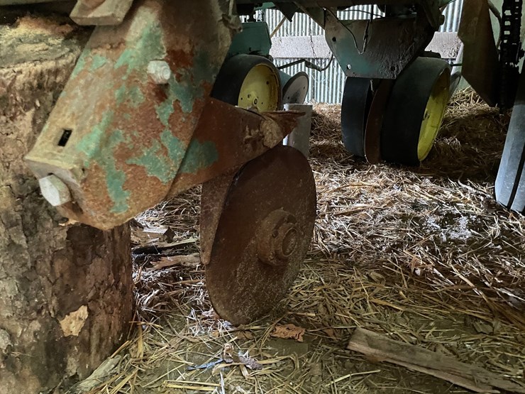 john-deere-7000-image-28