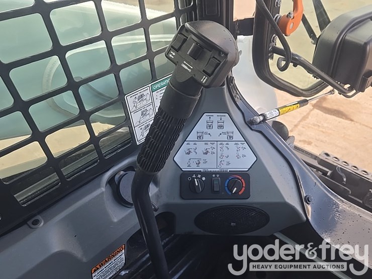 2018-bobcat-s590-image-39