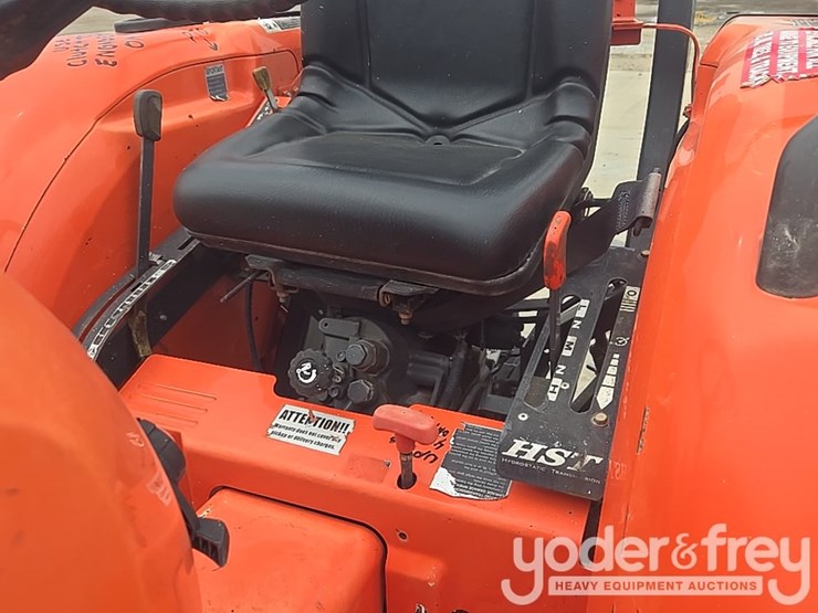 2019-kubota-l3901d-image-39
