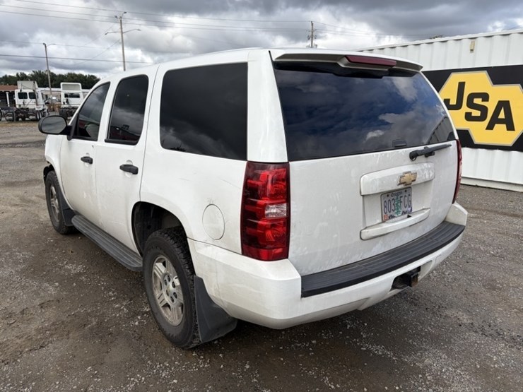2010-chevrolet-tahoe-image-6