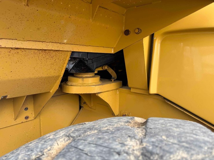 caterpillar-950g-image-13