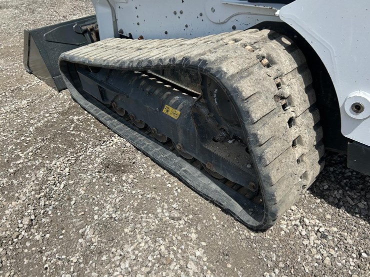 2024-bobcat-t770-image-16