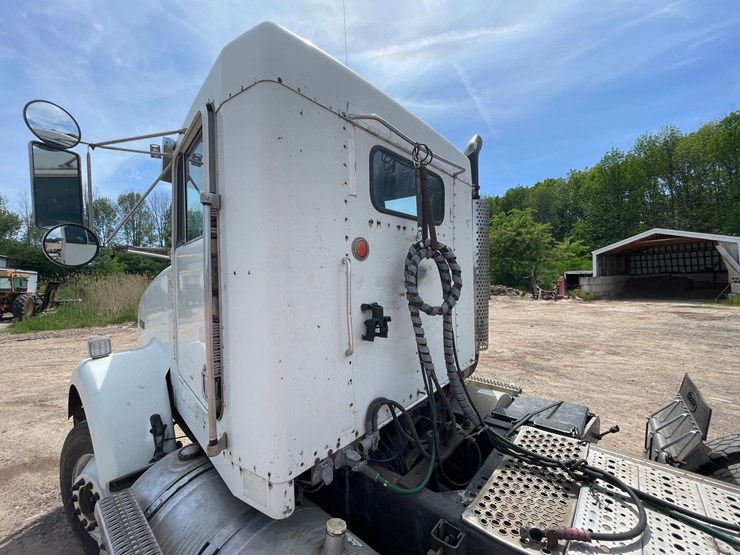 1988-kenworth-t800-image-16