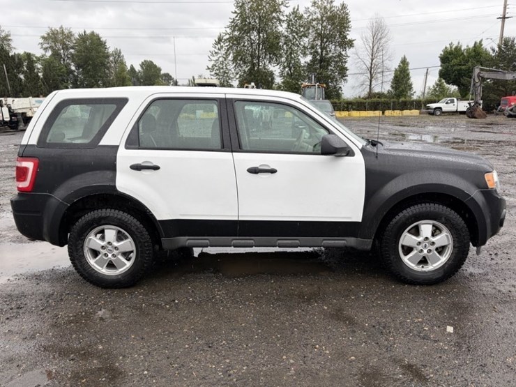 2012-ford-escape-xls-image-3