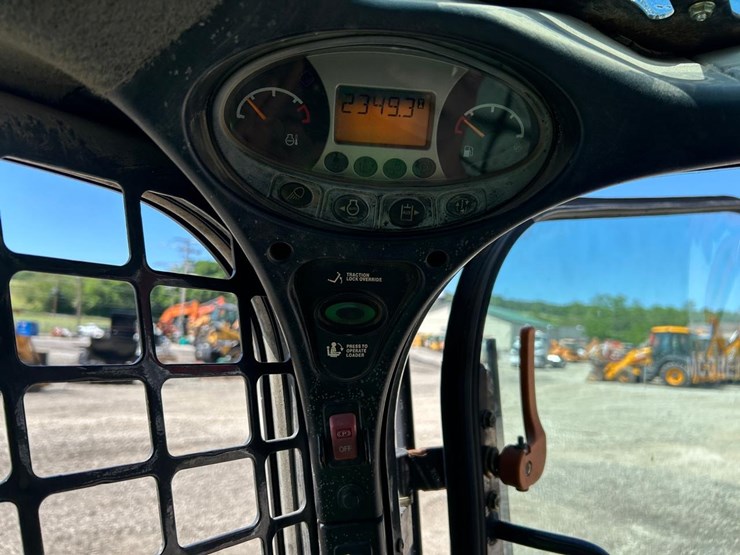 2019-bobcat-t450-image-23