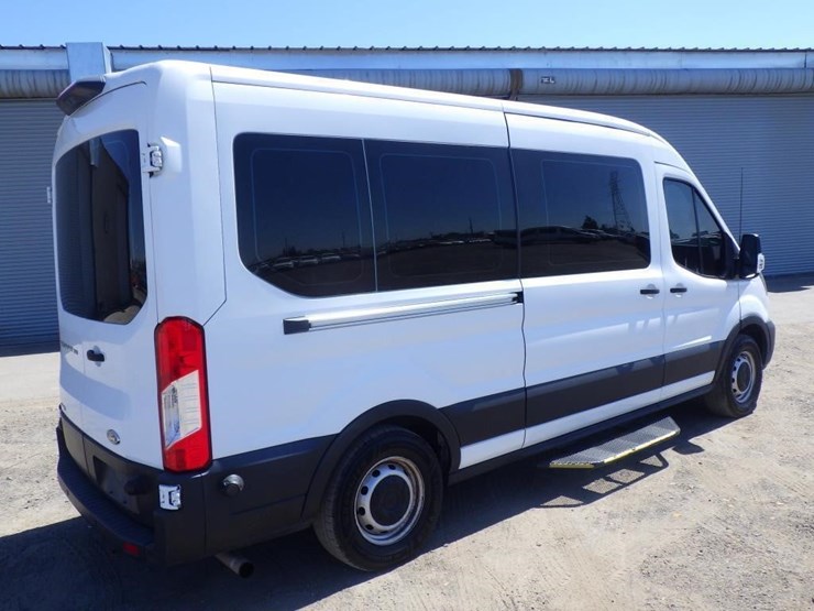 2020-ford-transit-image-3