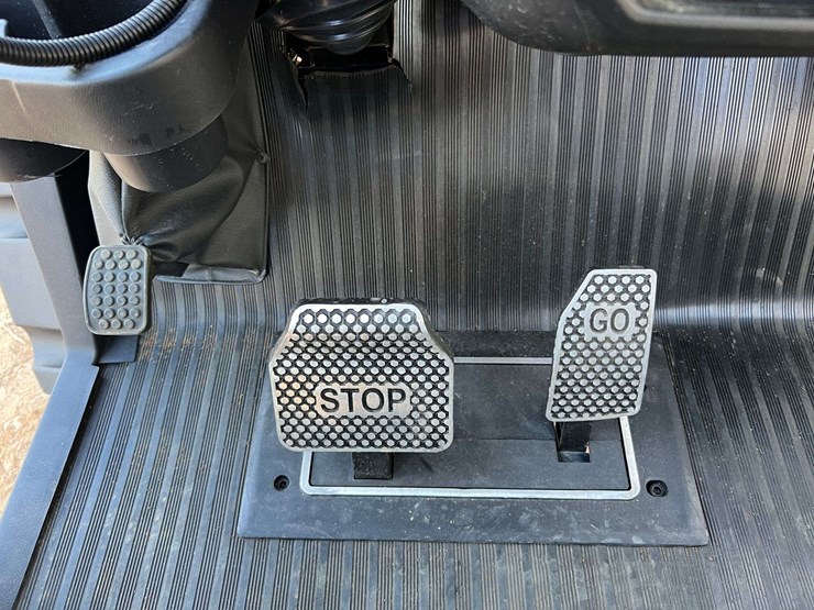 2025-sd-lanch-street-legal-4-seater-golf-cart-w/-on-board-charger-(1-mile-showing)-image-44