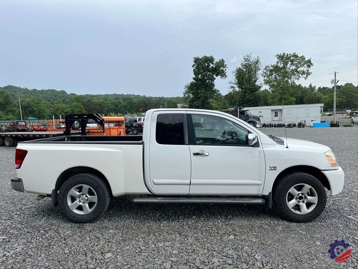 2004-nissan-titan-image-21