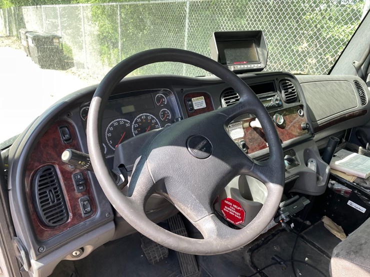 #312-•-2011-freightliner-shred-fast-box-truck-(wi-title)-(monona,-wi)-image-50