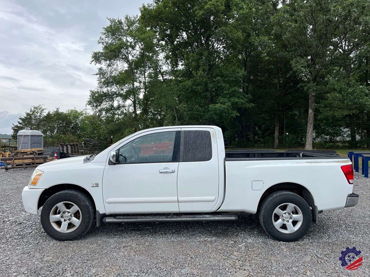 2004-nissan-titan-image-11