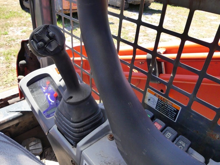 2019-kubota-svl75-2-image-15