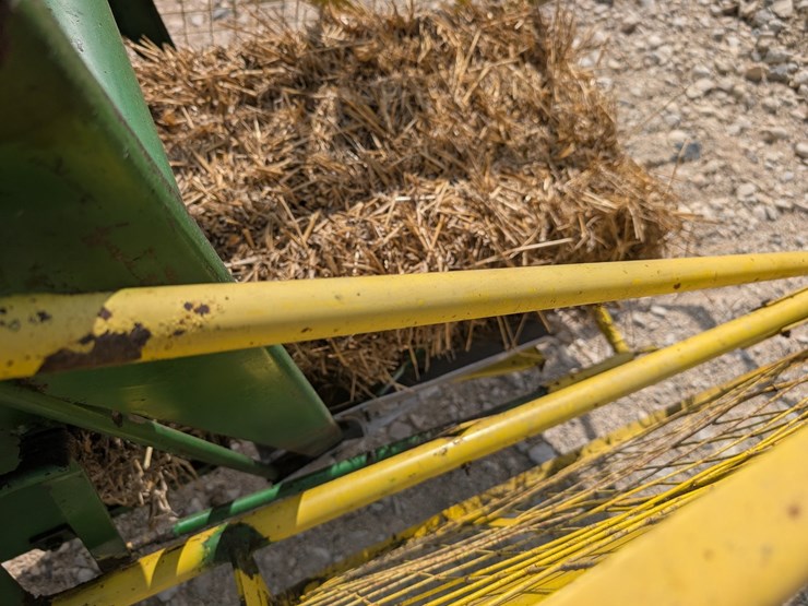 john-deere-327-image-26