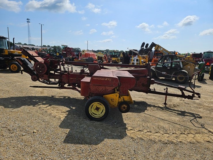 new-holland-273-image-6