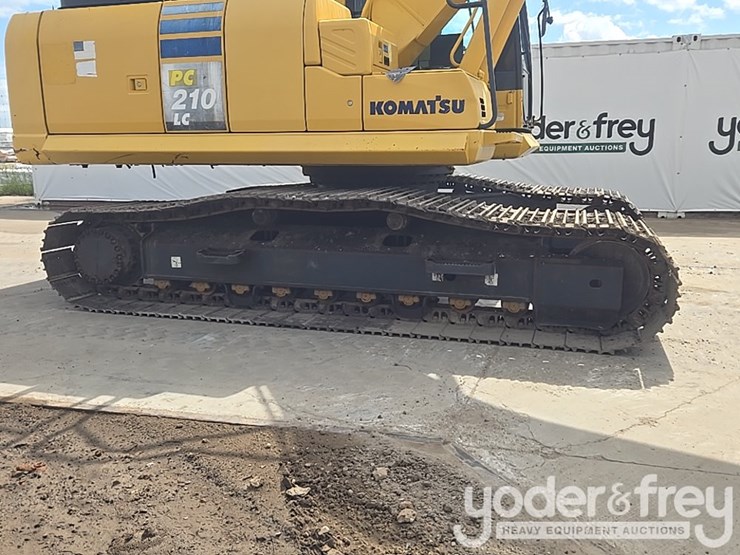 2017-komatsu-pc210-lc-11-image-14