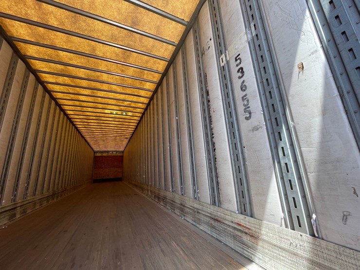 #412-•-2011-wonda-semi-trailer-(has-wi-title)-(denmark,-wi)-image-19