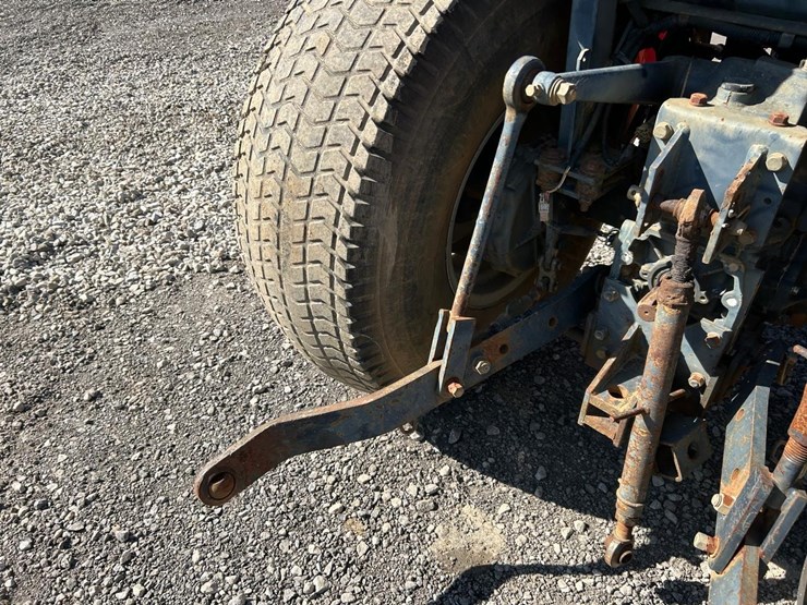 massey-ferguson-1235-image-14