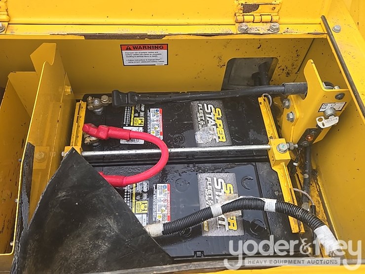 2022-komatsu-pc360-lc-11-image-44