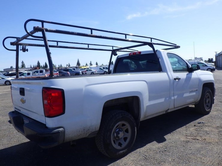 2018-chevrolet-1500-image-4