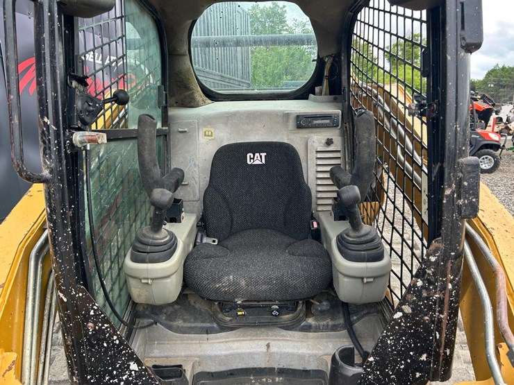 caterpillar-289c-image-12
