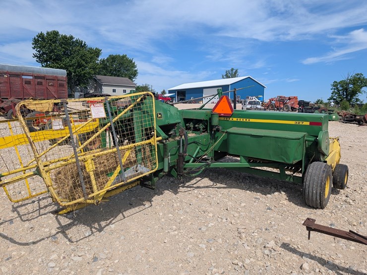 john-deere-327-image-3