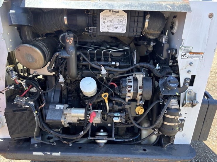 2019-bobcat-t595-image-31