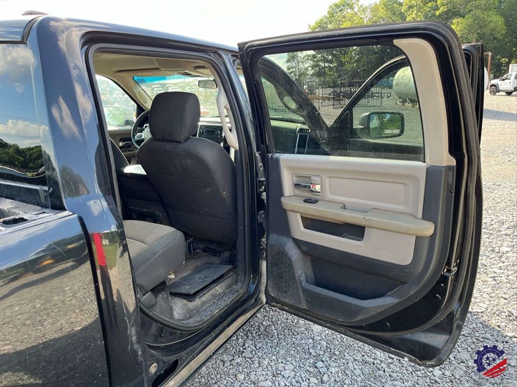 2011-dodge-ram-2500-image-46