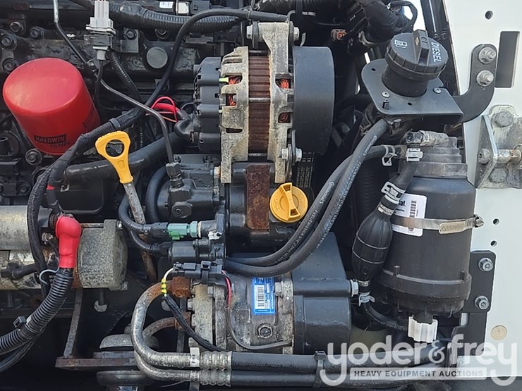 2018-bobcat-s590-image-32