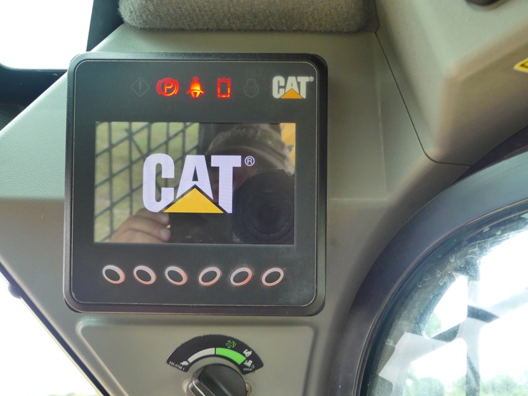 2022-caterpillar-259d3-image-17