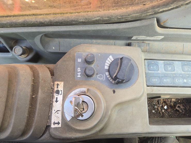 hitachi-ex160-lc-image-55