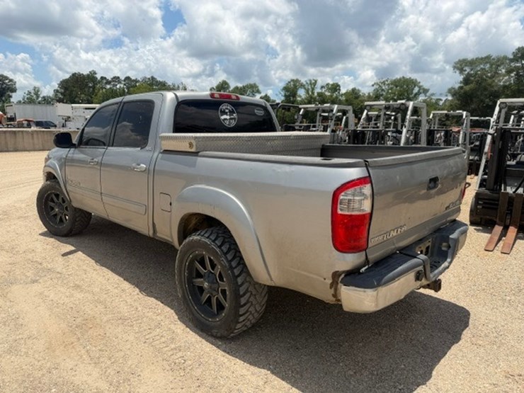2004-toyota-tundra-image-4