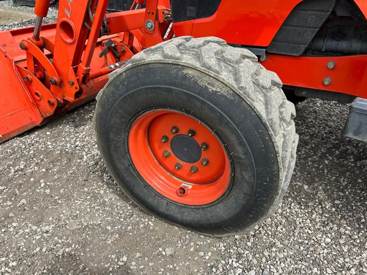 kubota-m7040d-image-19