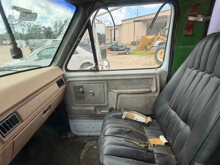 1984-ford-f600-image-44