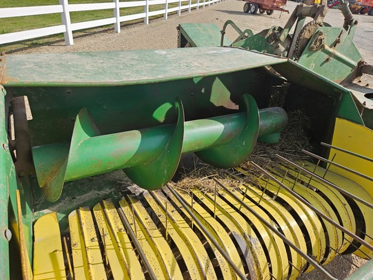 john-deere-24t-image-13