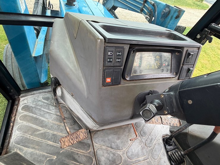 new-holland-5030-image-24