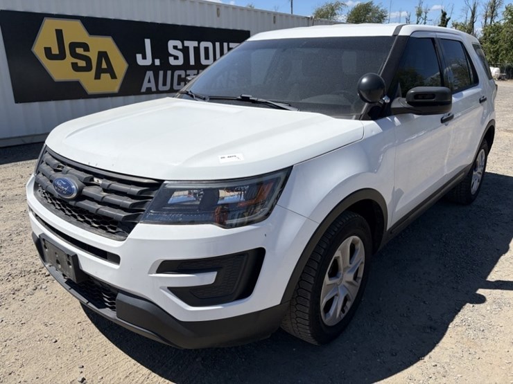 2017-ford-explorer-image-1