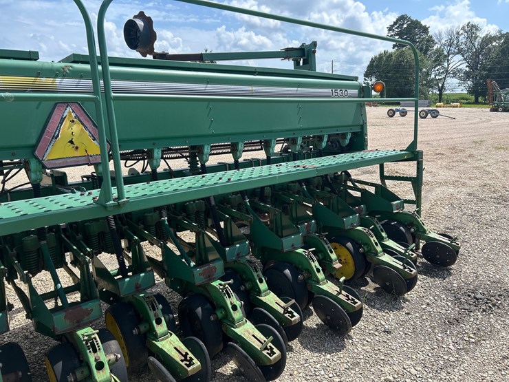 john-deere-1530-image-5
