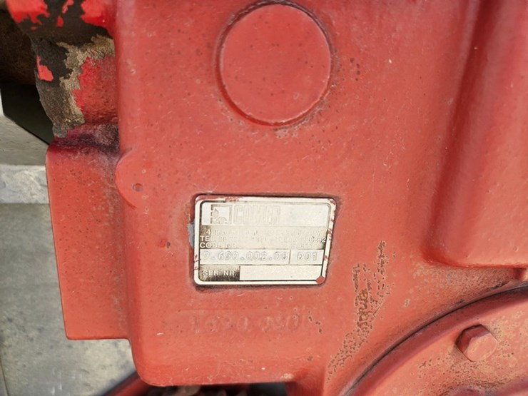hesston-s180-image-23