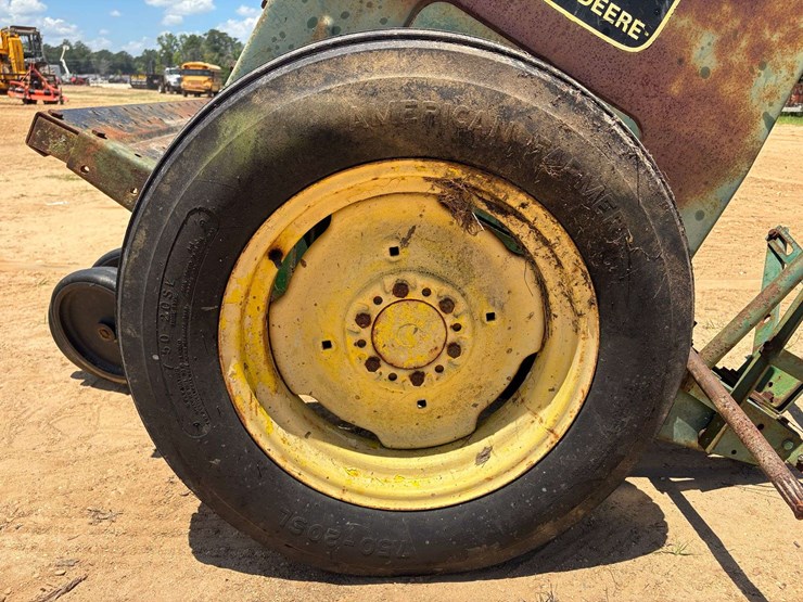 john-deere-8000-image-12