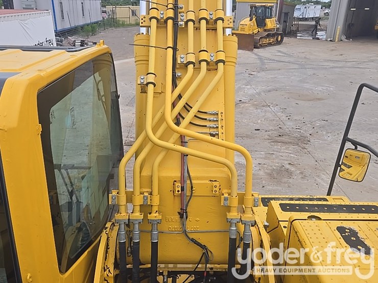 2022-komatsu-pc360-lc-11-image-37