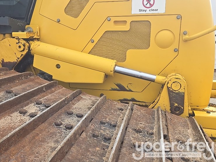 2022-komatsu-d61px-24-image-27
