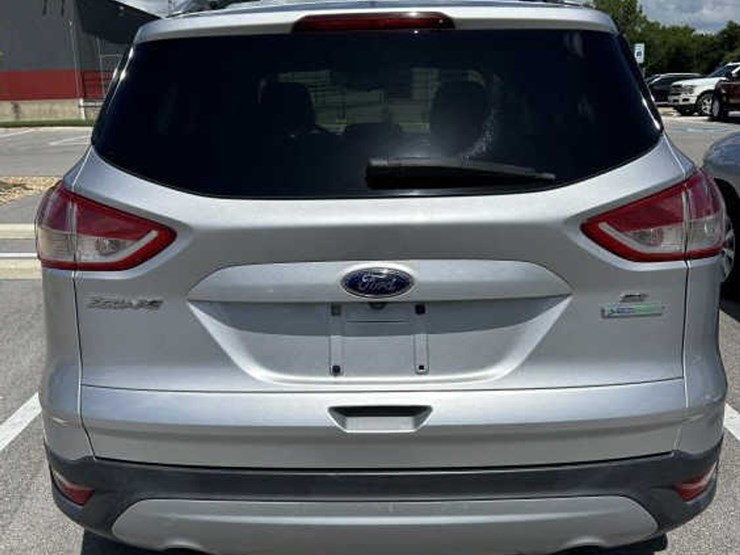 2015-ford-escape-se-image-7