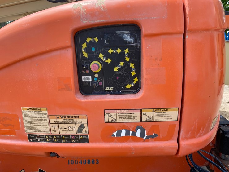 2012-jlg-600aj-image-28
