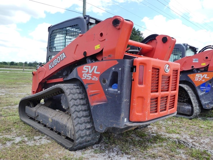 2016-kubota-svl95-2s-image-8