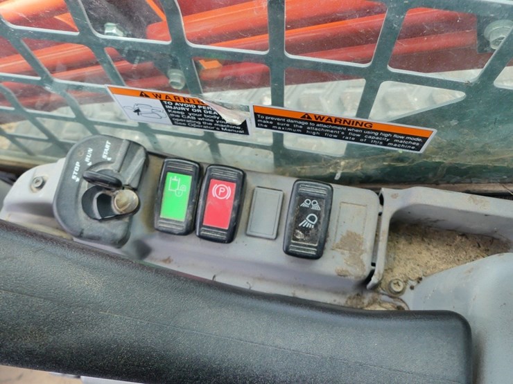 2016-kubota-svl95-2s-image-14