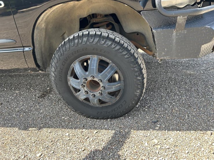 2004-dodge-ram-3500-image-23