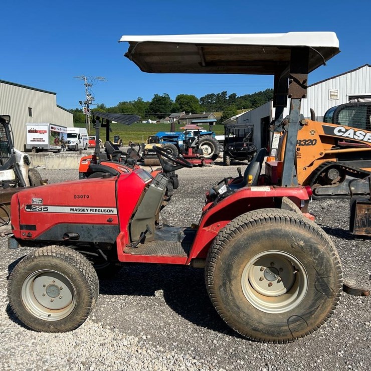 MASSEY-FERGUSON 1235